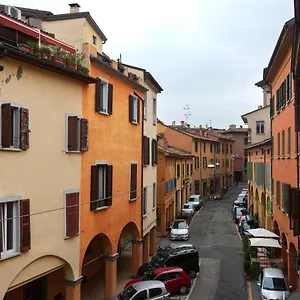 https://universit-e-centro-storico-mascarella-apartment-x4.emilia-romagnahotels.net